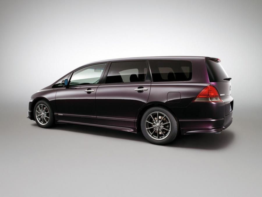  Honda Odyssey Absolute 2004 года  (фото 10 из 12)